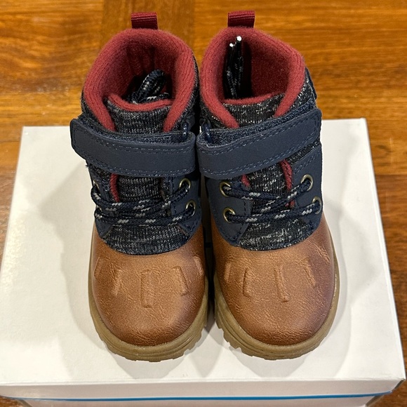 NIB Carter's New Mixed Media Lug Sole Duck Toe Boot, Navy, Walker Size 5 - Picture 2 of 9